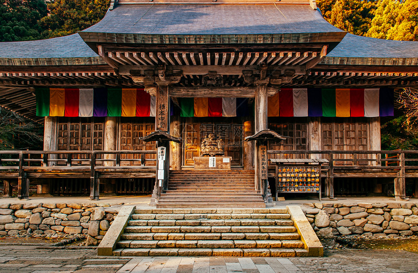 2018Yamgtjpnkopchud主大厅位于亚马德拉rishakuji寺庙和日本雕刻的木头图片