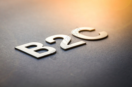 b2c字用白固信写在棋盘上b2c字用白固信写在棋盘上图片