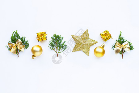 圣诞节日快乐圣诞组成礼品松树枝和白色背景的装饰品图片