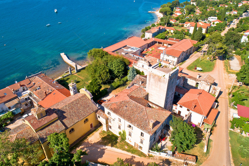 Dajl废弃的修道院空中全景海岸线croati岛地区图片