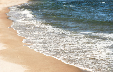 阳光明媚的沙滩上海浪暑假背景海滩炎热的夏日锡尔特岛海滩北德国图片