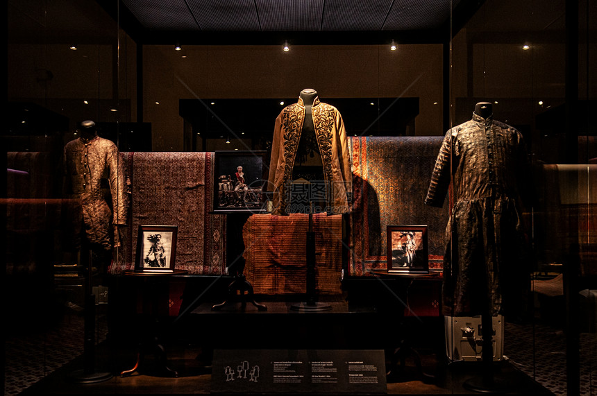 2019Bangko泰王国皇家大衣礼服泰王国蒙古特服装和董收藏展在邦古博物馆展出图片
