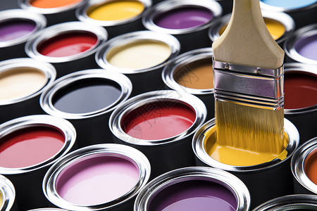 丙烯酸漆含彩漆和油刷的金属罐背景