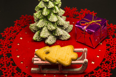 圣诞面包店饼干加圣诞树图片