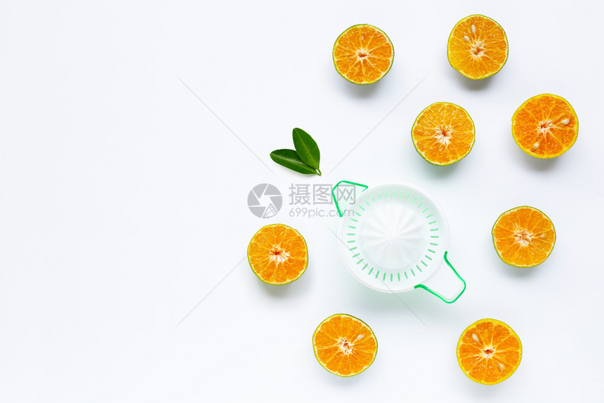 柑橘橙汁加子水果白底图片