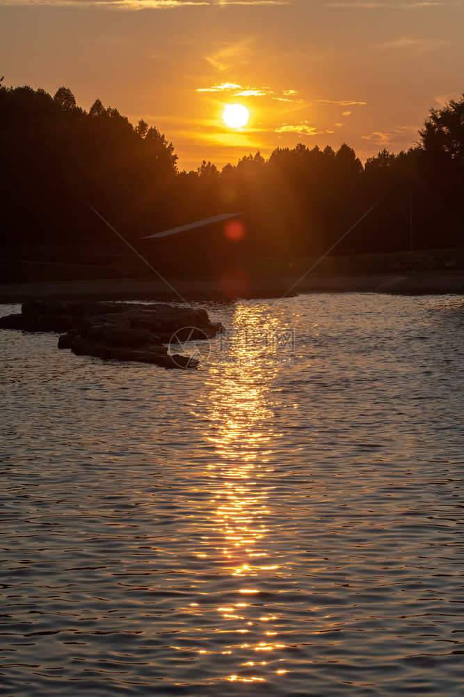 北卡罗利纳白水中心日落视图图片