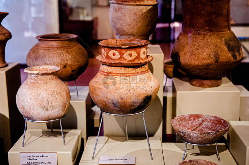2019年4月2日泰兰古代陶瓷和史前战场展览图片