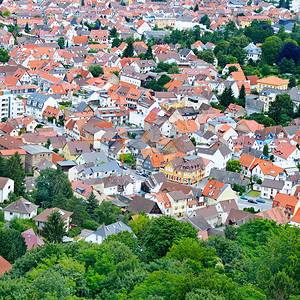 城市的美丽全景德国屋顶和街道的种类从上面图片