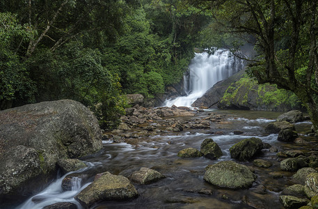 lakom水瀑或lkam瀑布喀拉的iduk区穆纳尔印地亚图片