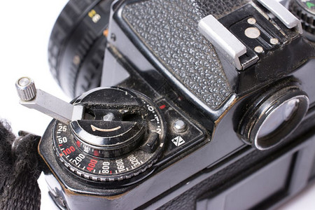 用灰尘和生锈的旧SLR照相机维修和复背景图片