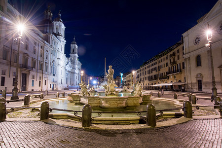 意大利罗马广场夜景图片