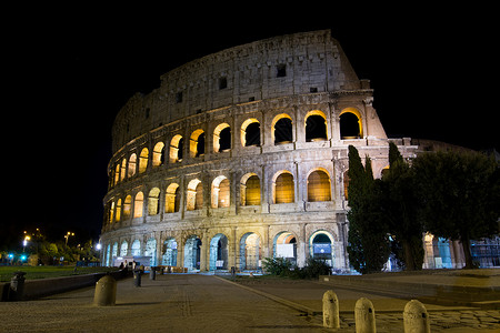 rome的马戏团夜间亮光图片