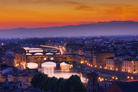 著名的大桥全景日落时速的天桥黄昏花板意大利的塔斯卡纳意大利的图片