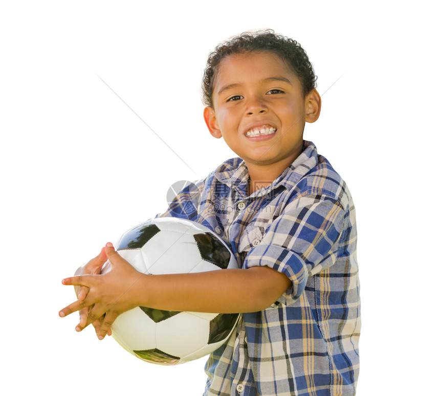 混血男孩拿着足球孤立在白色背景图片