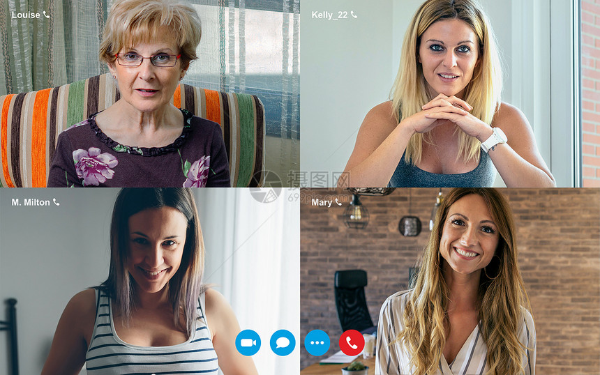 由四名妇女组成的集体视频通话图片