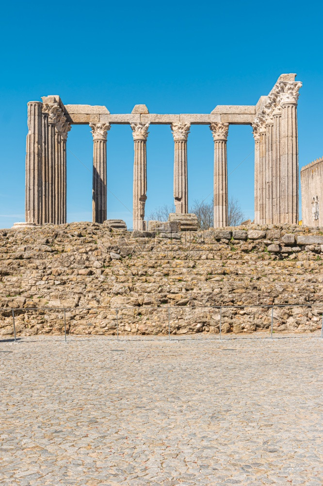 位于portugal或din寺庙的罗曼耶沃拉神庙的建筑细节它是一个unesco世界遗产址图片