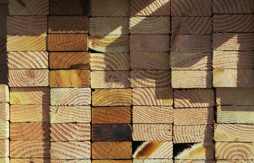 一堆抽象的建筑木材一堆建筑木材图片