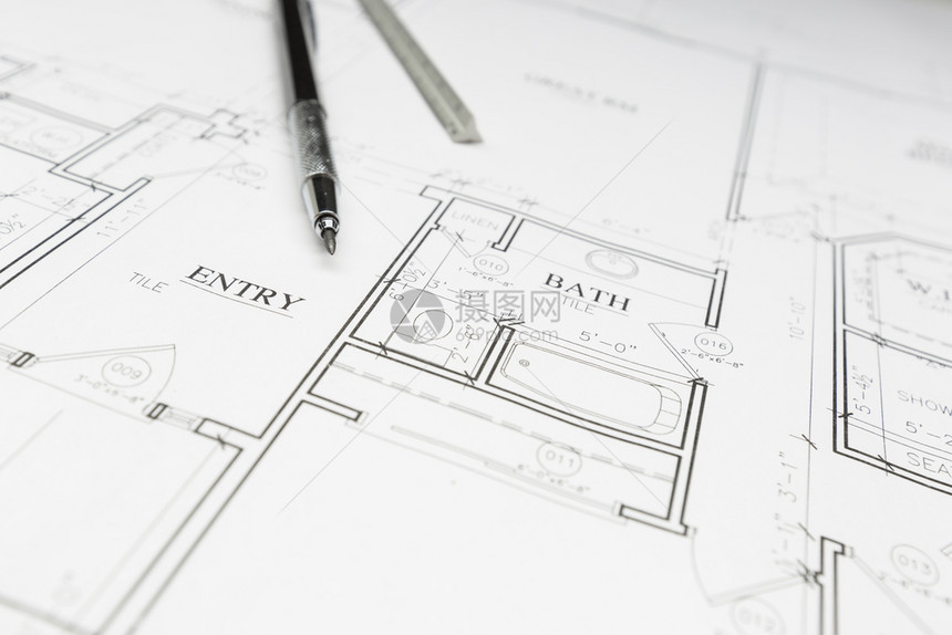 建筑铅笔和标尺依靠自家定制计划图片