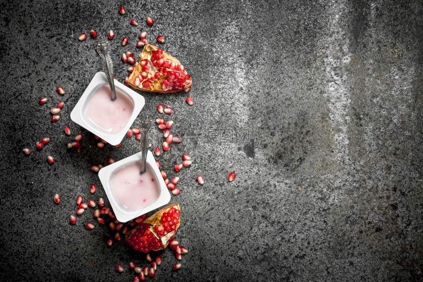 石榴酸奶图片
