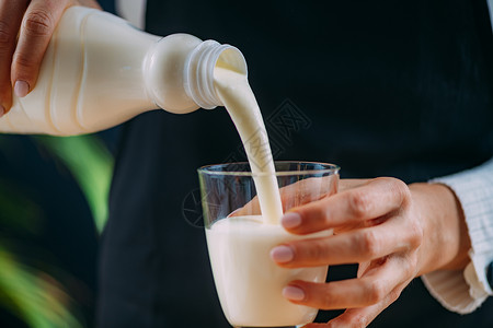 一种健康的发酵奶制品超食饮料富含天然原生物lacto和bifd细菌图片