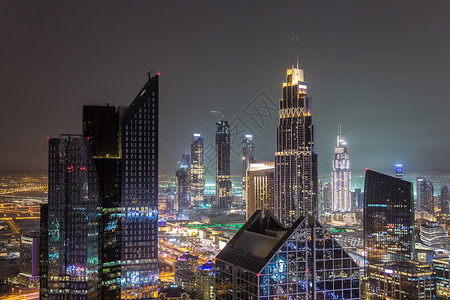 夜里杜拜市中心全景阿拉伯联合酋长国高清图片