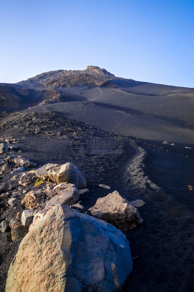 恰达斯卡勒拉的松果火山斗篷冻恰达斯卡斗篷果冻恰达斯卡拉图片