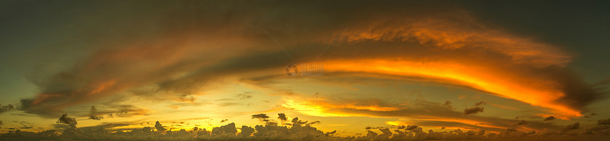 在一个夏天的夜晚在麦地夫岛美的日落全景图片