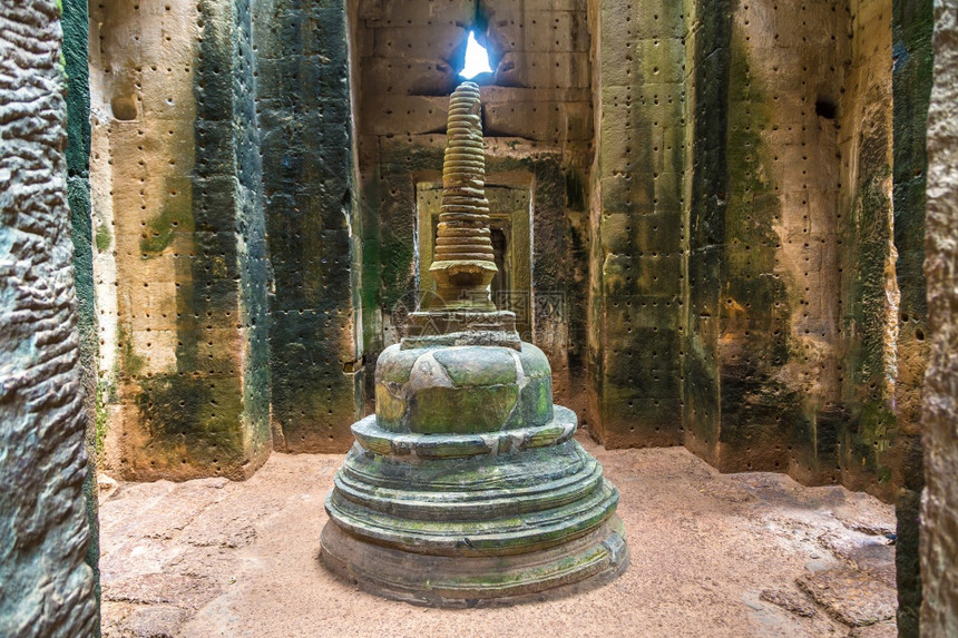 柬埔寨暹粒吴哥窟复杂的一个夏日里柏汗寺图片