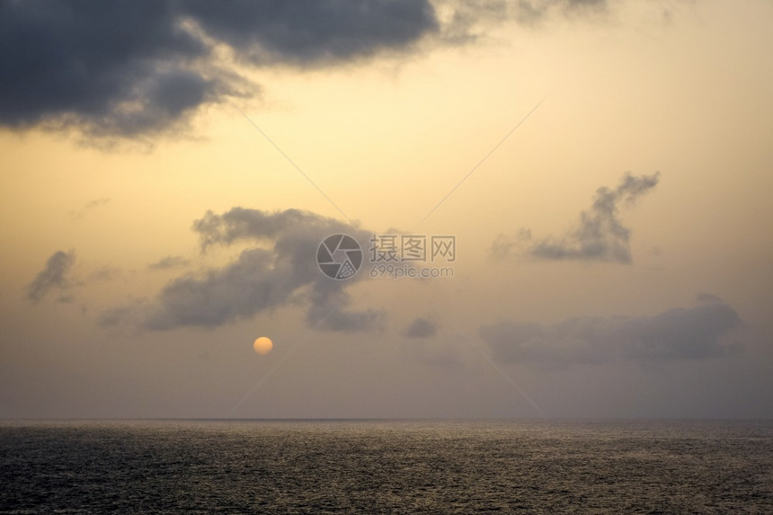 南太安岛的海洋景象非洲角渡鸟岛的海景南太安岛的海洋景象角渡鸟岛的海洋景象图片