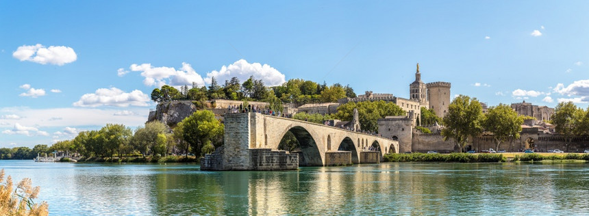 圣贝尼内泽特桥在美丽的夏日圣贝尼内泽特桥的阿维尼翁图片