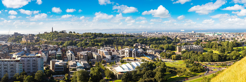 edinburgh城市从atu在一个美丽的夏日苏格兰联合王国图片