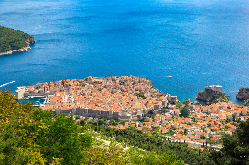 古城杜布罗夫尼克的空中风景在一个美丽的夏日croati图片