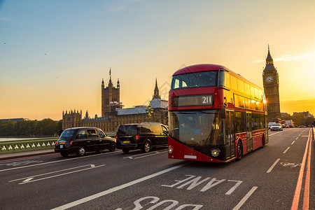 英国伦敦的红色双甲板大客车图片