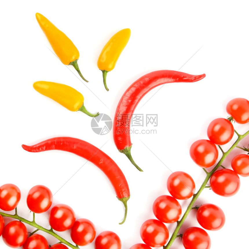 白背景的樱桃番茄辣椒和图片