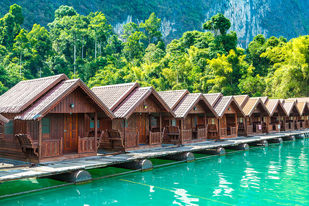 棘轮套语夏日在泰国的Chiowlan湖rtchpr大坝kuso公园背景