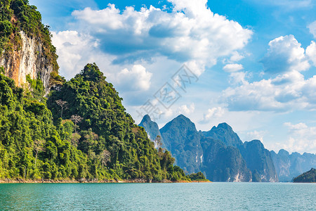 棘轮套语夏日在泰国的Chiowlan湖rtchpr大坝kos公园背景