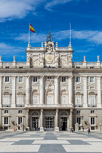 皇宫在美丽的夏日疯狂皇宫中西班牙人高清图片
