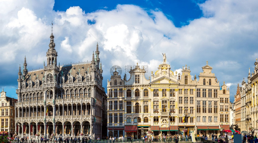 一个美丽的夏日比利时布鲁塞尔的大广场图片