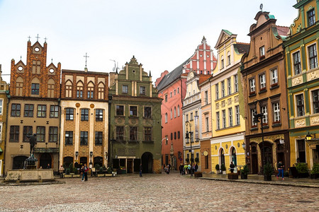 波兰州Pozna的旧市场广图片
