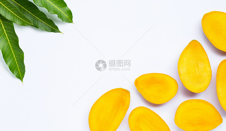 热带水果芒片和白底叶图片