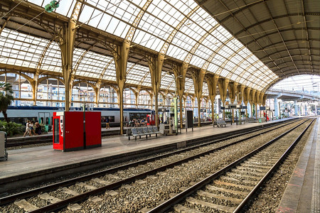 夏日法兰西火车站图片