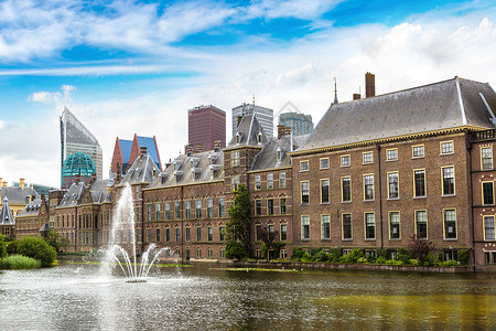 宫殿宾尼霍夫荷兰议会在一个美丽的夏日荷兰河高清图片