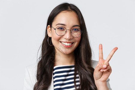 女人和平女性的特写镜头高清图片