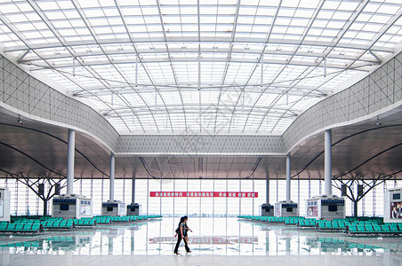 201年月8日上沙长沙车站高速火乘客现代白色屋顶结构高天客厅图片