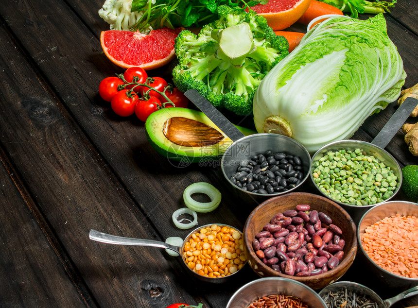 健康食品谷类豆和有机蔬菜木质食品健康谷类豆和有机蔬菜图片