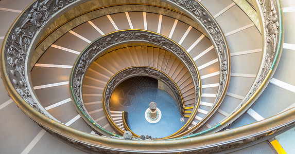 降序20年著名的螺旋楼梯具有双螺旋梵蒂安博物馆由GiusepMom于1932年制作背景