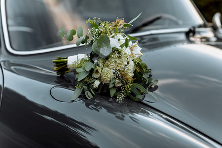 美丽的婚礼花束时髦的婚礼花束新娘关闭侧观婚礼装饰艺术品图片