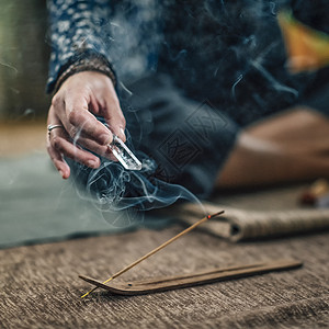 缠枝莲花举办女人高清图片