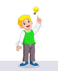 男孩拿着电灯泡那个男孩想着一聪明的主意上面有个黄色的灯插画