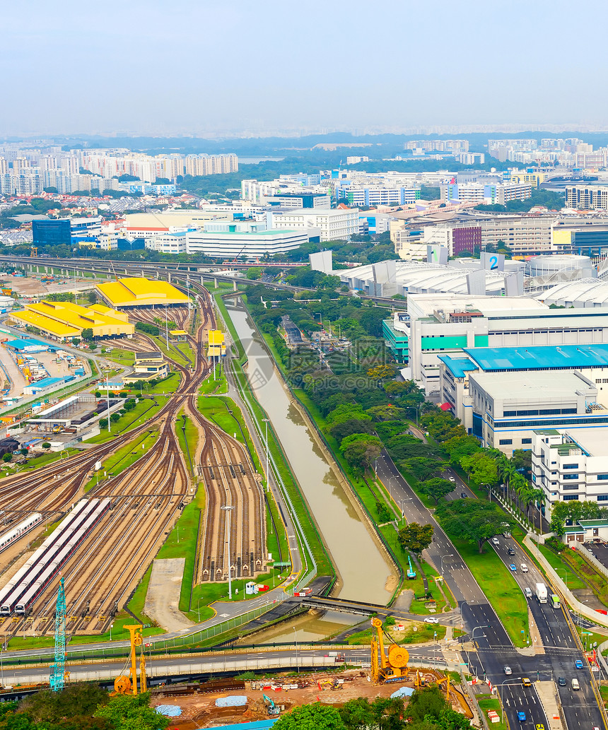 以工厂区铁路城市风景图片